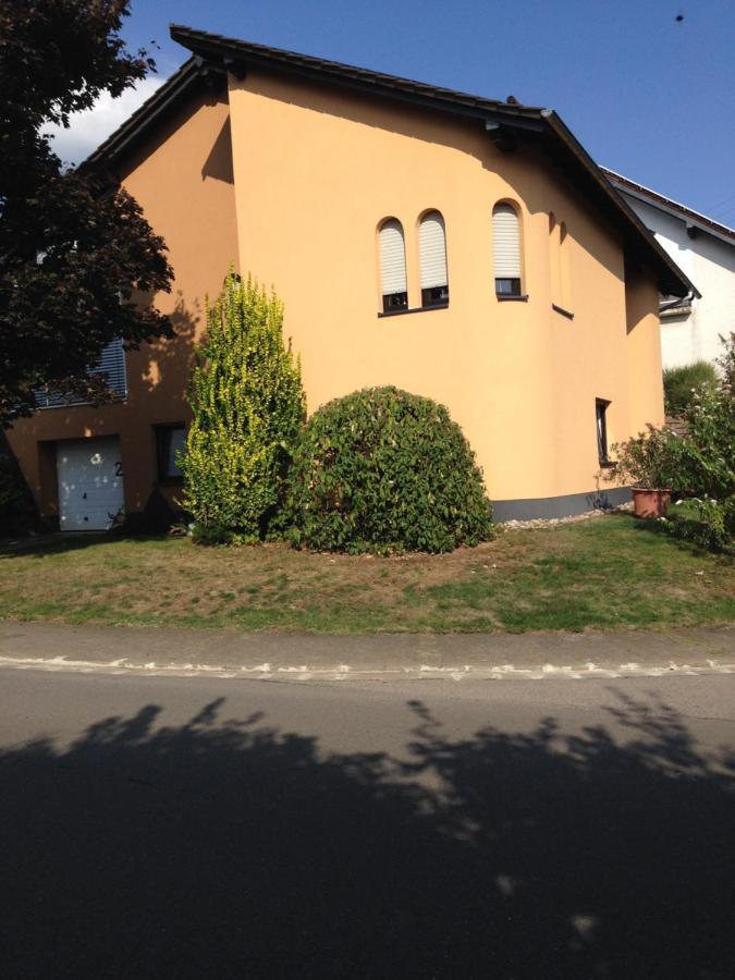 Ferienwohnung Haus Angela Gudesweiler ภายนอก รูปภาพ